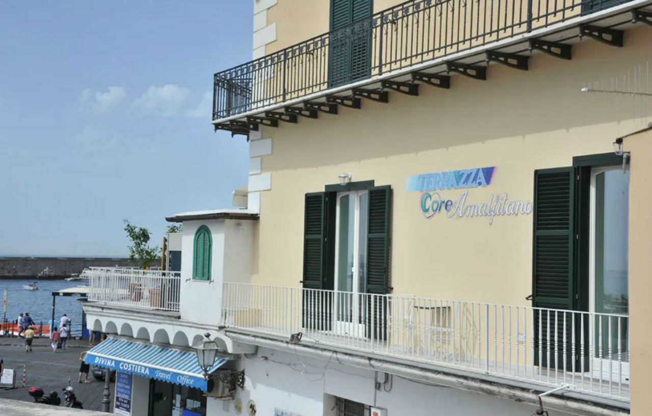 Core Amalfitano City Suites Exterior photo